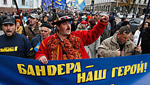 Украинские националисты хотят уравнять бандеровский и государственный флаги