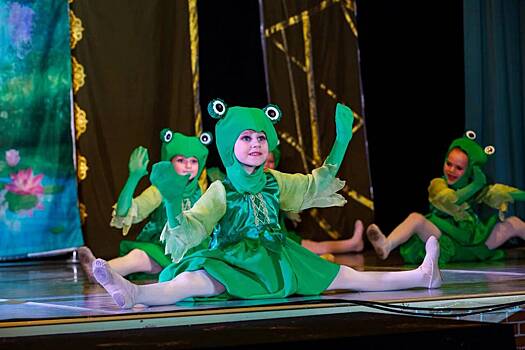 Более 200 школьных театров Москвы представили свои спектакли на «Живой сцене»