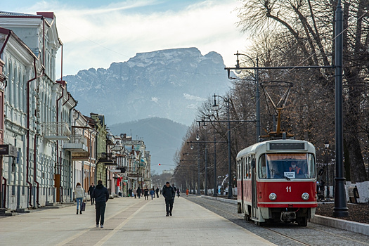 «Трамвай памяти». Историю блокадного Ленинграда рассказали на передвижной лекции школьникам Владикавказа