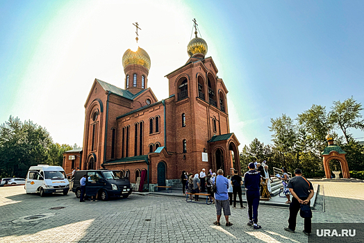 На западе Украины повестки в военкомат выдают у входа в церковь. «Звонят возмущенные священники»