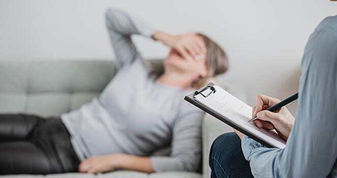 Психотерапевт назвала типы депрессии, которые сложнее всего распознать