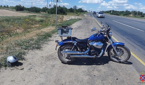 На трассе под Волгоградом столкнулись два мотоцикла