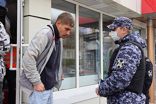 В Петербурге сотрудников городского транспорта без масок будут отстранять от работы