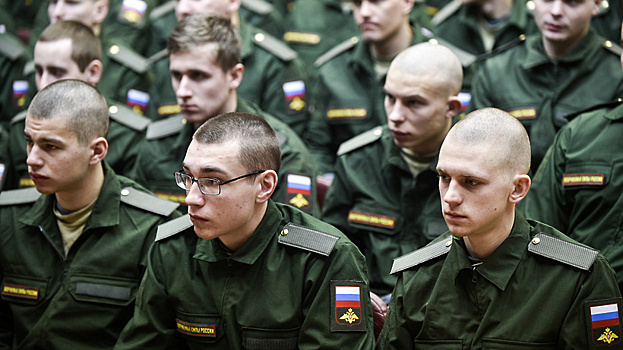 Более 6 тыс. москвичей призовут на военную службу