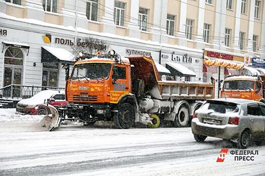 Кузбасские автомобилисты массово застряли в снегу