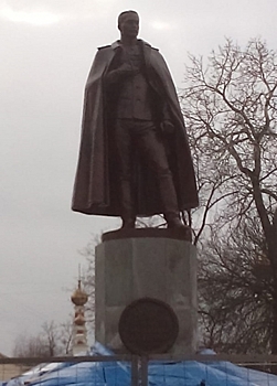 Памятник Нестерову «расчехлили» в Нижнем Новгороде