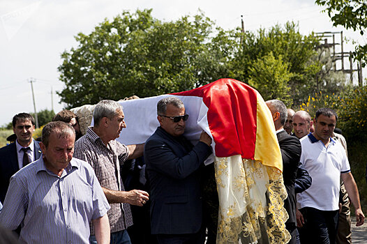 В Южной Осетии в четверг объявлен траур в связи с прощанием с поэтом Нафи Джусойты
