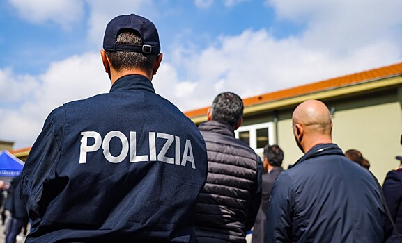 Пролет пилотажной группы над Римом отменили после обрушения башни Торре-деи-Конти