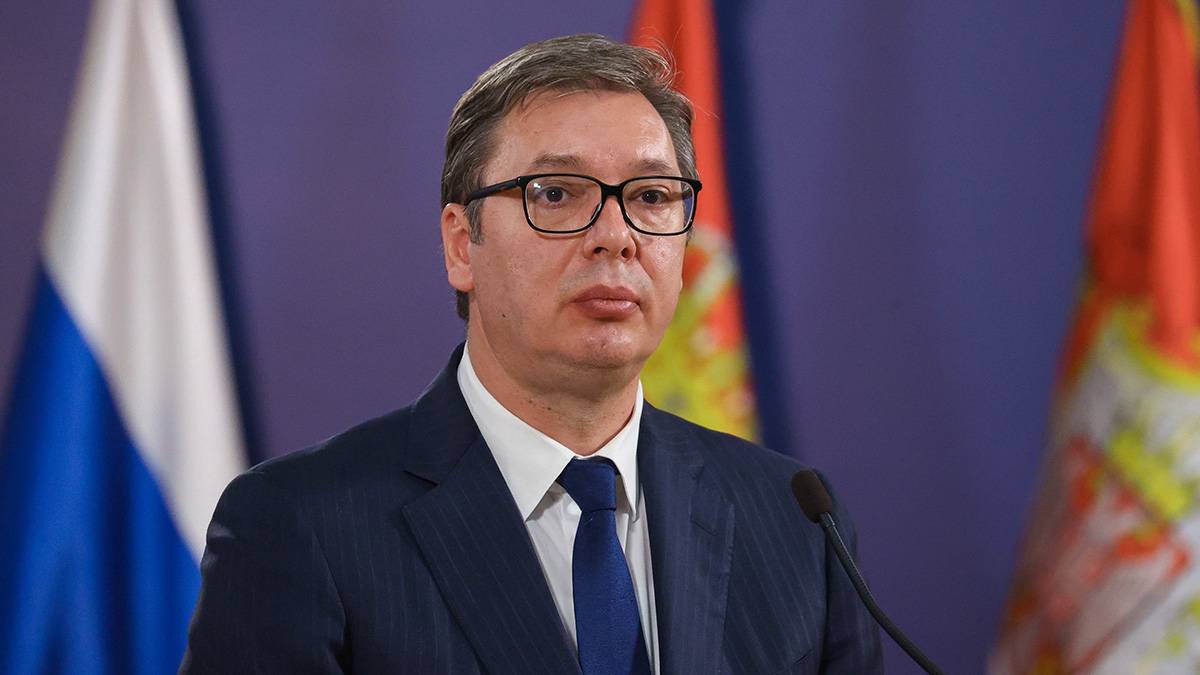 Вучич призвал сербов избегать конфликтов с силами НАТО в Косове