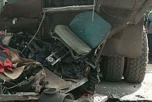 Пять человек погибли при столкновении "КамАЗа" с легковым автомобилем в Крыму