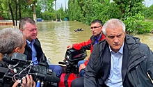 Глава Крыма назвал заплыв спасателей за его лодкой нормальной практикой
