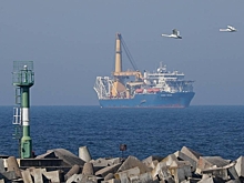 Трубоукладчик прибыл к месту укладки "Севпотока - 2"