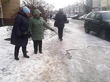 Рейды по уборке снега во дворах проходят в Вологде