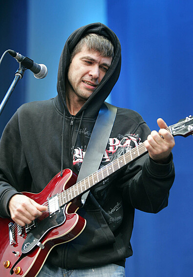 Александр Васильев и группа «Сплин» на концерте, посвященном 50-летию олимпийского спорткомплекса «Лужники», 2006 год