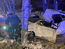 Молодой парень насмерть разбился о столб в Новосибирске