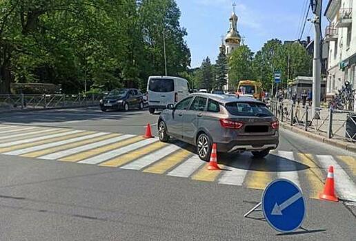 На проспекте Мира 78-летний дедушка попал под колёса авто, хотя шёл по «зебре» на зелёный