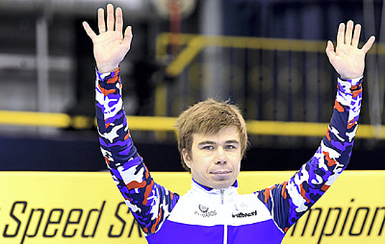 Россиянин Елистратов стал вторым на дистанции 500 м на чемпионате мира по шорт-треку