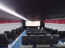 Первый в России киномобиль прибыл в поселок Шахтерск на Сахалине