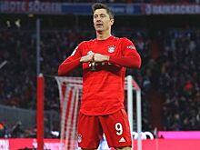 Нойер стал первым игроком в истории Лиги чемпионов, выигравшим 15 матчей подряд