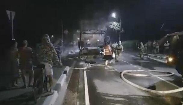 Опубликовано видео сгоревшего рейсового автобуса на трассе в Краснодарском крае