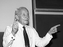 Умер лауреат Нобелевской премии по химии Манфред Эйген