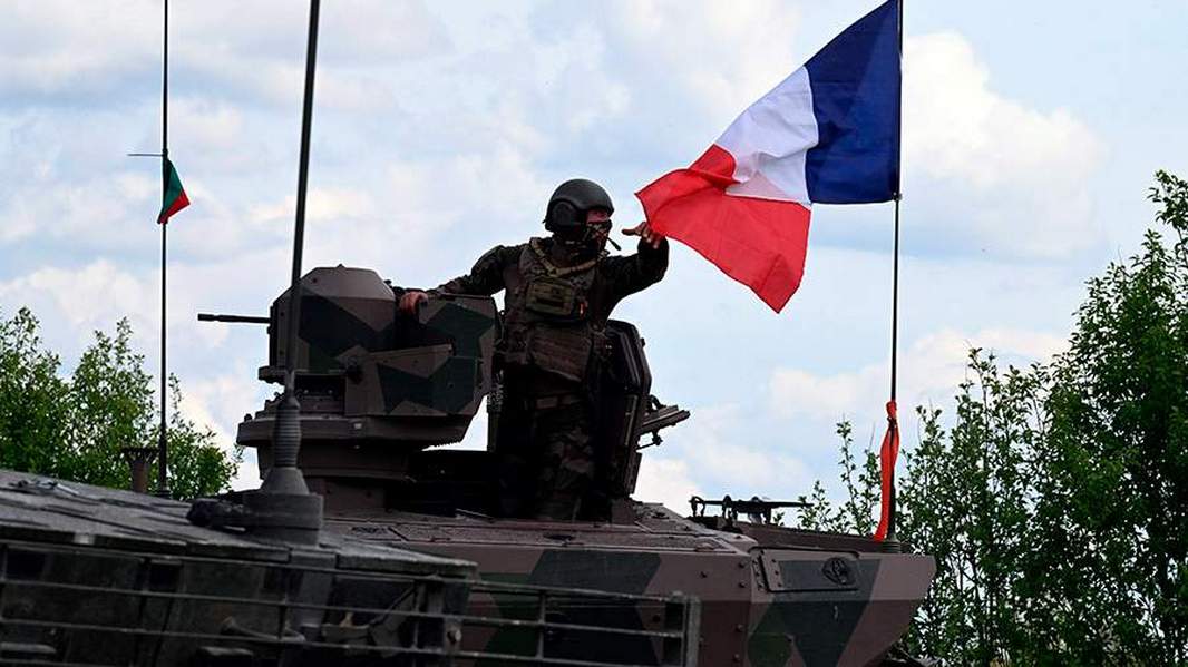 Участие Франции в боях на Украине сделает ее стороной конфликта, заявил МИД