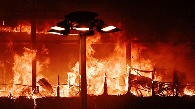 К тушению пожара в «Крокусе» привлекли 477 человек и 183 единицы техники