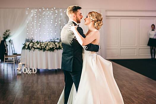 В России предложили ввести налоговый вычет для молодоженов