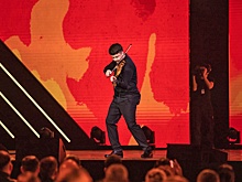 Лундстрем и Нор прилетели в Бразилию, чтобы дать цикл антифашистских концертов