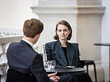 14 свежих сериалов для долгих осенних вечеров