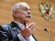 Неоконченная пьеса Никиты Михалкова: сегодня режиссеру исполняется 80 лет