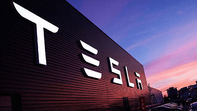 Акции Tesla впервые достигли $2,000 на фоне продолжающегося роста