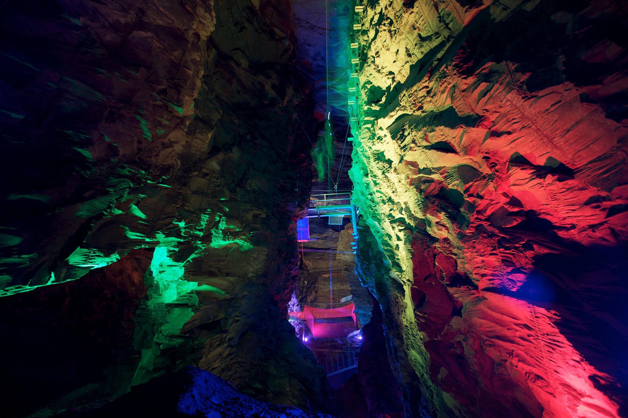 Подземный аттракцион Zip World Caverns, Соединённое Королевство, Соединённое Королевство