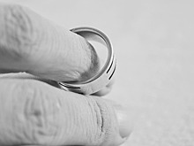 Лишенная права общения с ребенком топ-модель пообещала бороться до победы