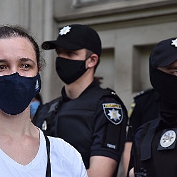 В Швейцарии граждан обязали носить маски в общественных местах