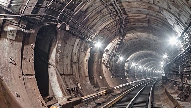 Глубина 80 метров: "Наталья" тянет дальше Второе кольцо метро