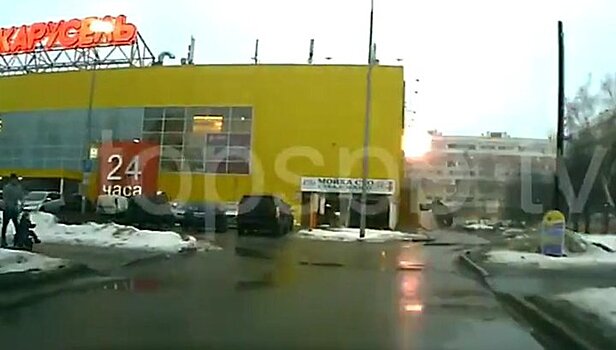 Момент взрыва газа в питерской многоэтажке попал на видео