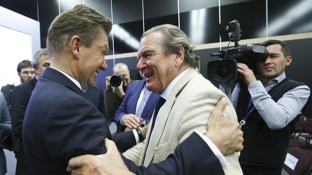 WP: Герхард Шрёдер возвращается в политику под российским флагом