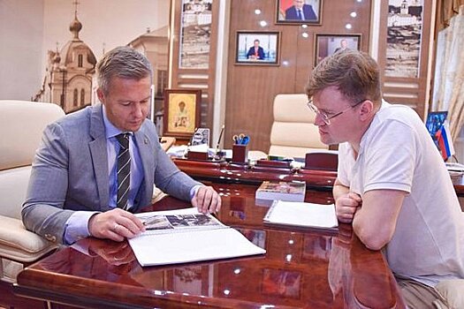 Генеральному директору Кировских газовых компаний вручили благодарность за помощь в организации поездки на "Вахту памяти"