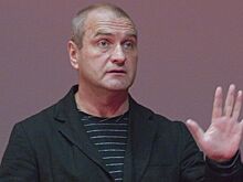 Актер Балуев поделился переживаниями после развода с женой