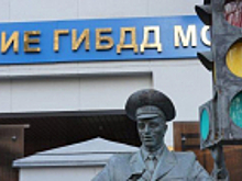 «Дядя Стёпа» у здания Госавтоинспекции Подмосковья стал героем передачи в честь 110-летия со дня рождения Сергея Михалкова