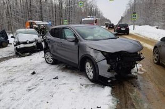 В массовой аварии под Тамбовом погибла женщина и травмированы два водителя