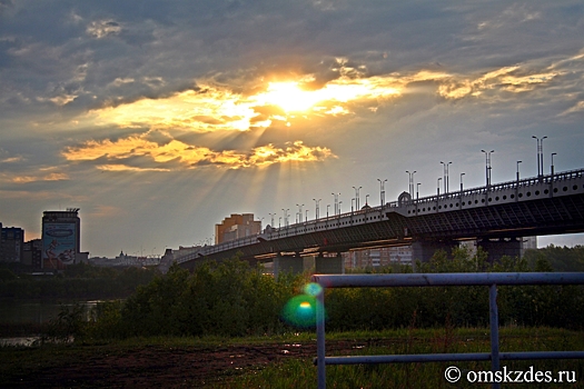 На съездах с метромоста изменили схему движения