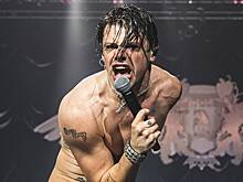 Известного музыканта сняли полностью обнаженным на яхте