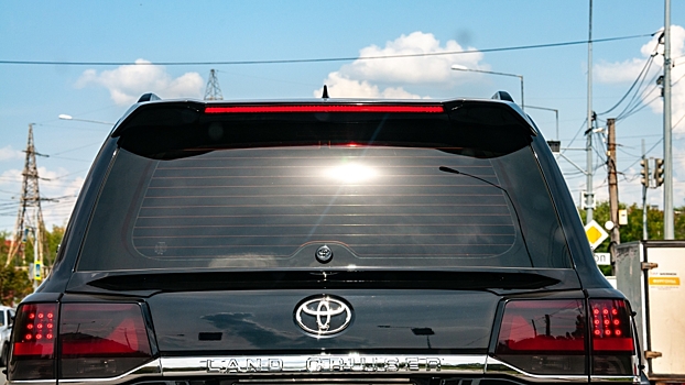 Представлен полноразмерный Land Cruiser 70 из пенопласта