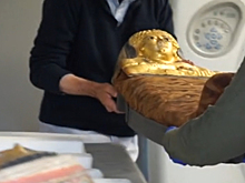 Раскрыта тайна зеленой мумии похороненного сотни лет назад подростка