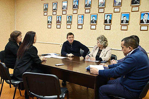 Глава Алтая Андрей Турчак по итогам личного приема поручил оказать помощь погорельцам из Черги и проверить состояние сельских ДК