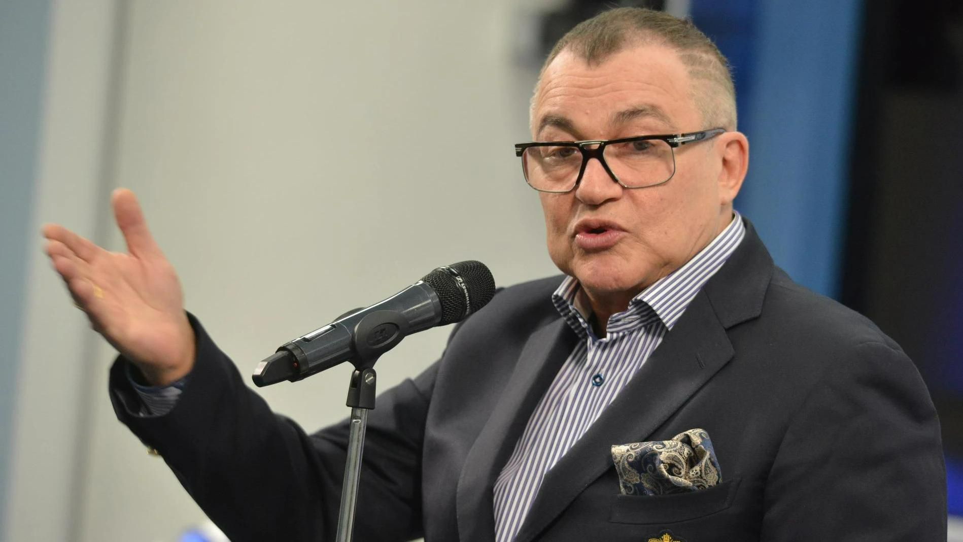 Дмитрий Дибров возмутился слухами о его отношениях с Екатериной Гусевой: «Чехоткин плевок»