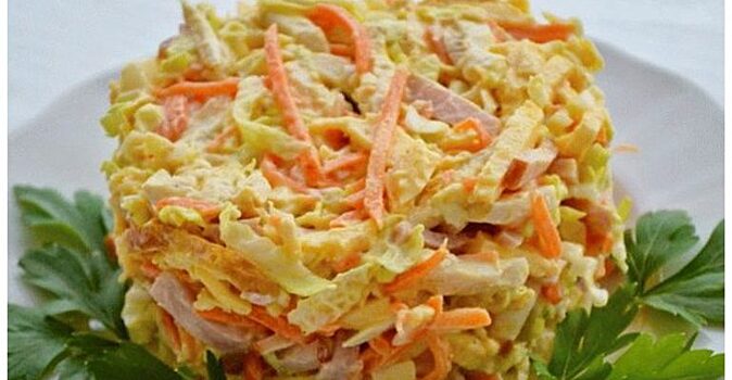 Салат из обычной капусты с необычным ингредиентом: получается так вкусно, что за уши не оттащишь