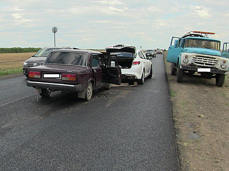 В Оренбуржье под Черным Отрогом разбился пожилой водитель